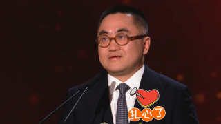和黑丝美女打扑克
